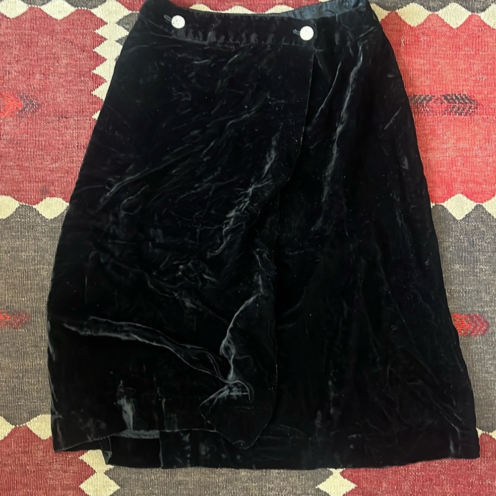 Vintage black velvet skirt. Ballet core. Old money. Timeless. Classic